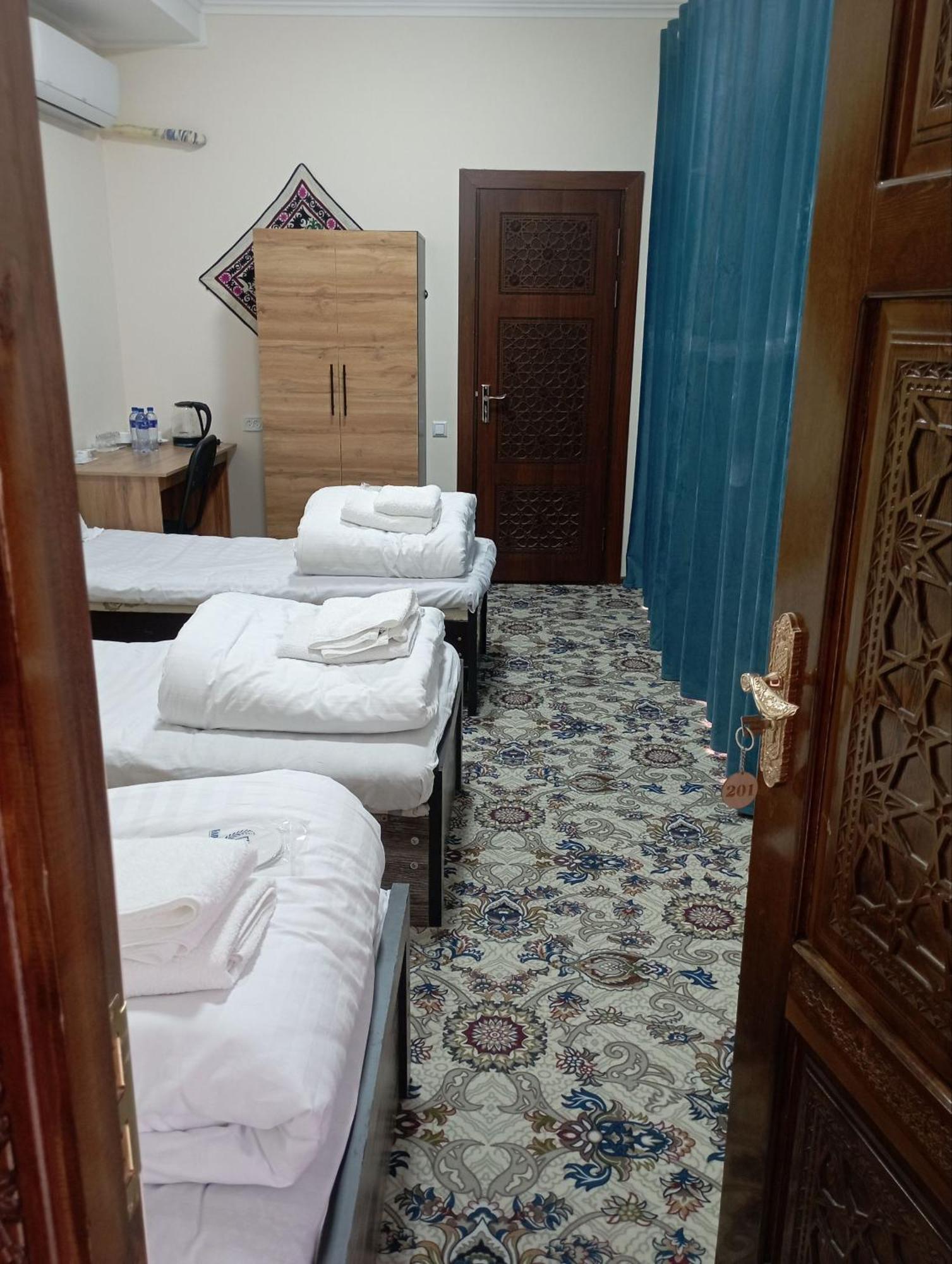בוקורו Art Suzani National House Hotel מראה חיצוני תמונה