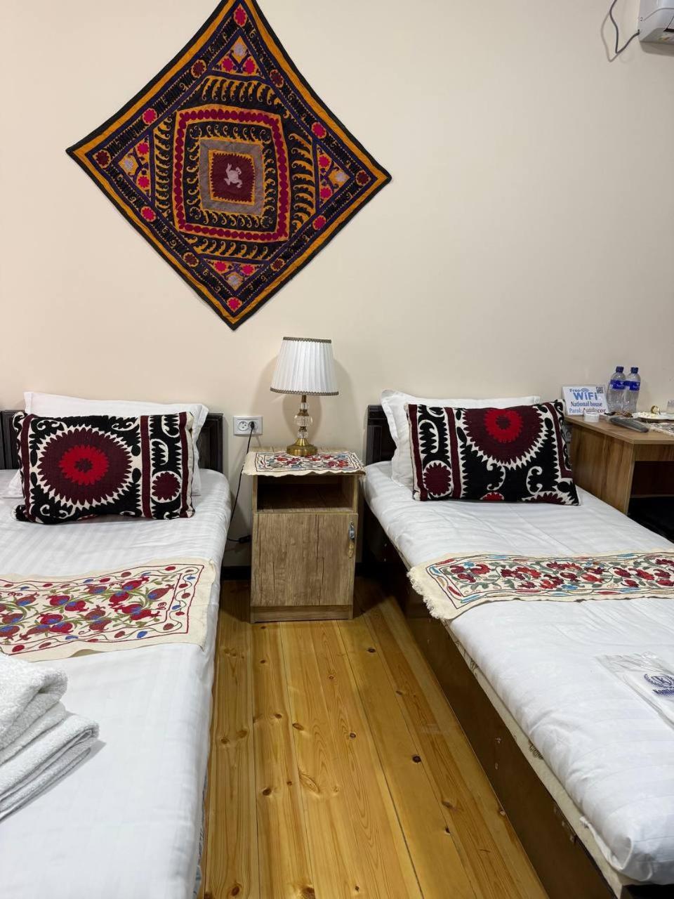 בוקורו Art Suzani National House Hotel מראה חיצוני תמונה